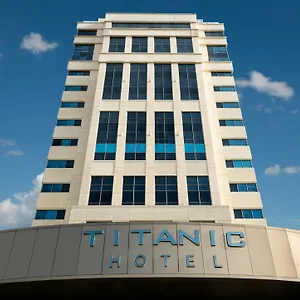 Titanic Business Kartal Hotel